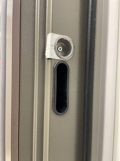 Входная дверь  